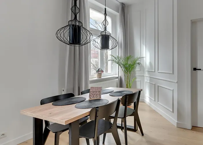 Grand s - Two Bedroom, 6 Person City Center